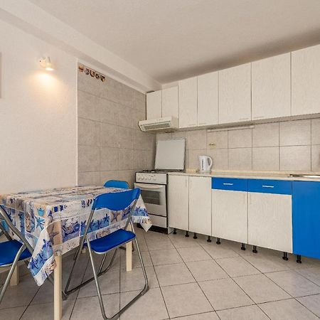 Apartment Bura Primošten Екстериор снимка