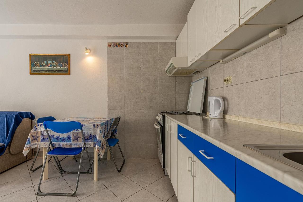 Apartment Bura Primošten Екстериор снимка